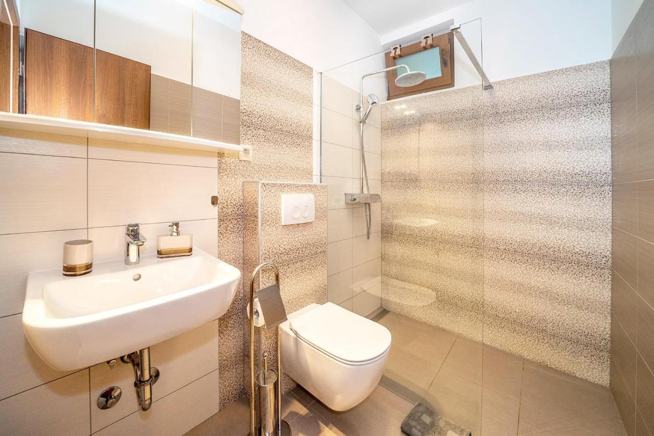 Apartmant Ivan Малинска Екстериор снимка